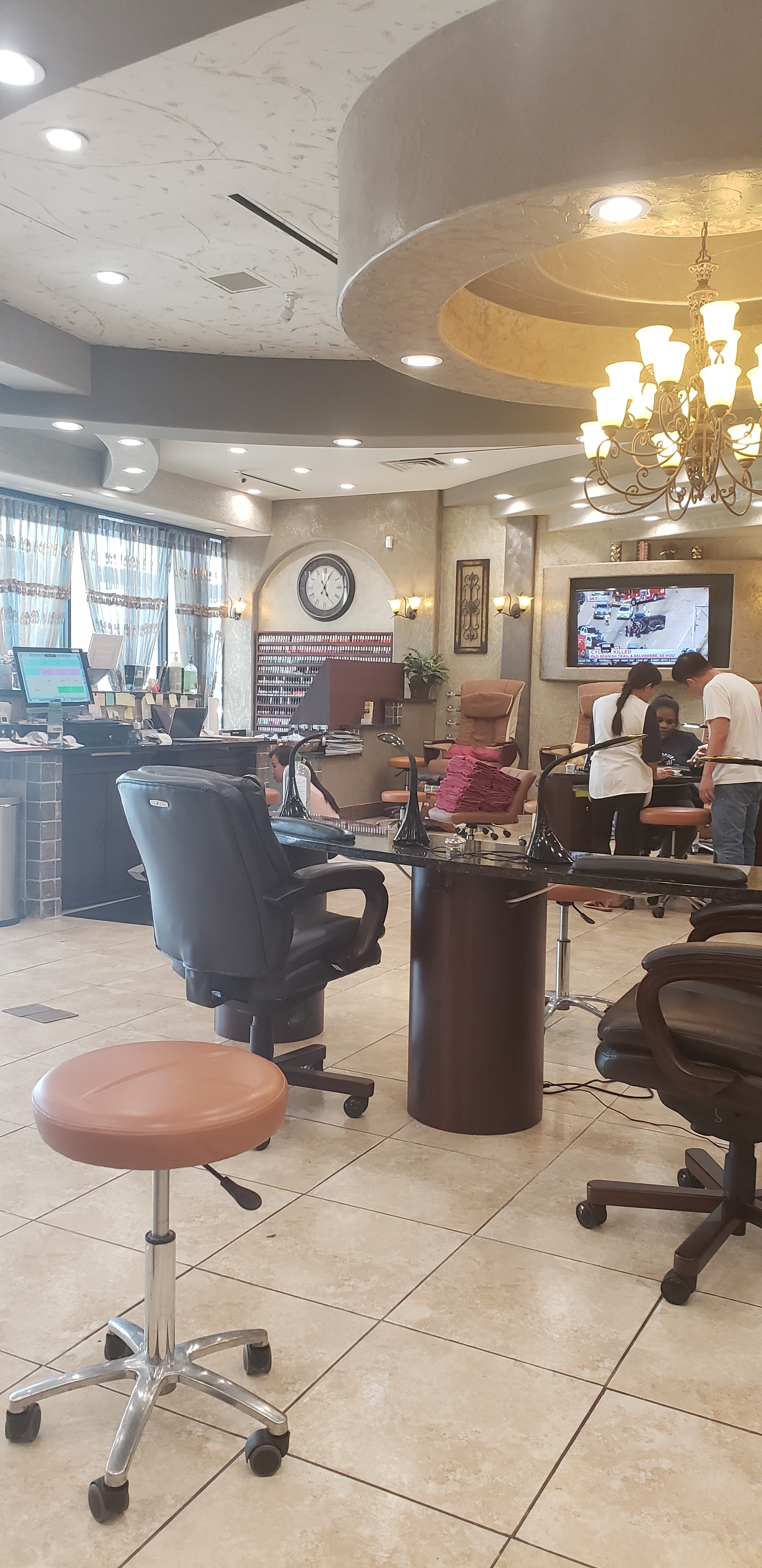 Post Oak Nail Lounge