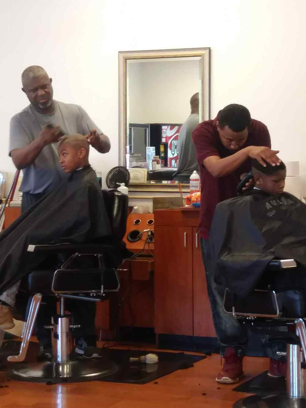 Rhodie's Barber & Styling