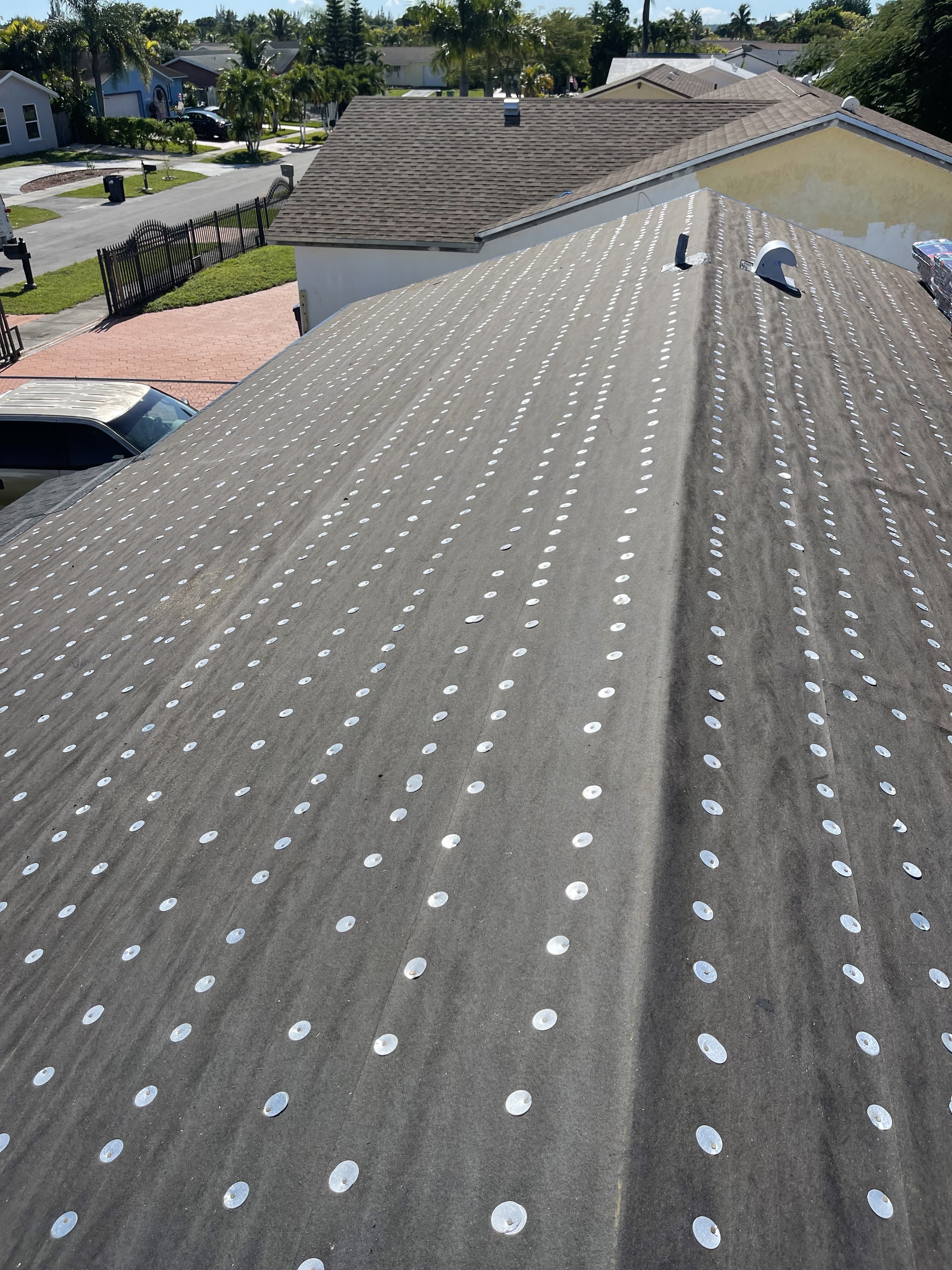 Roofing & waterproofing Serv inc