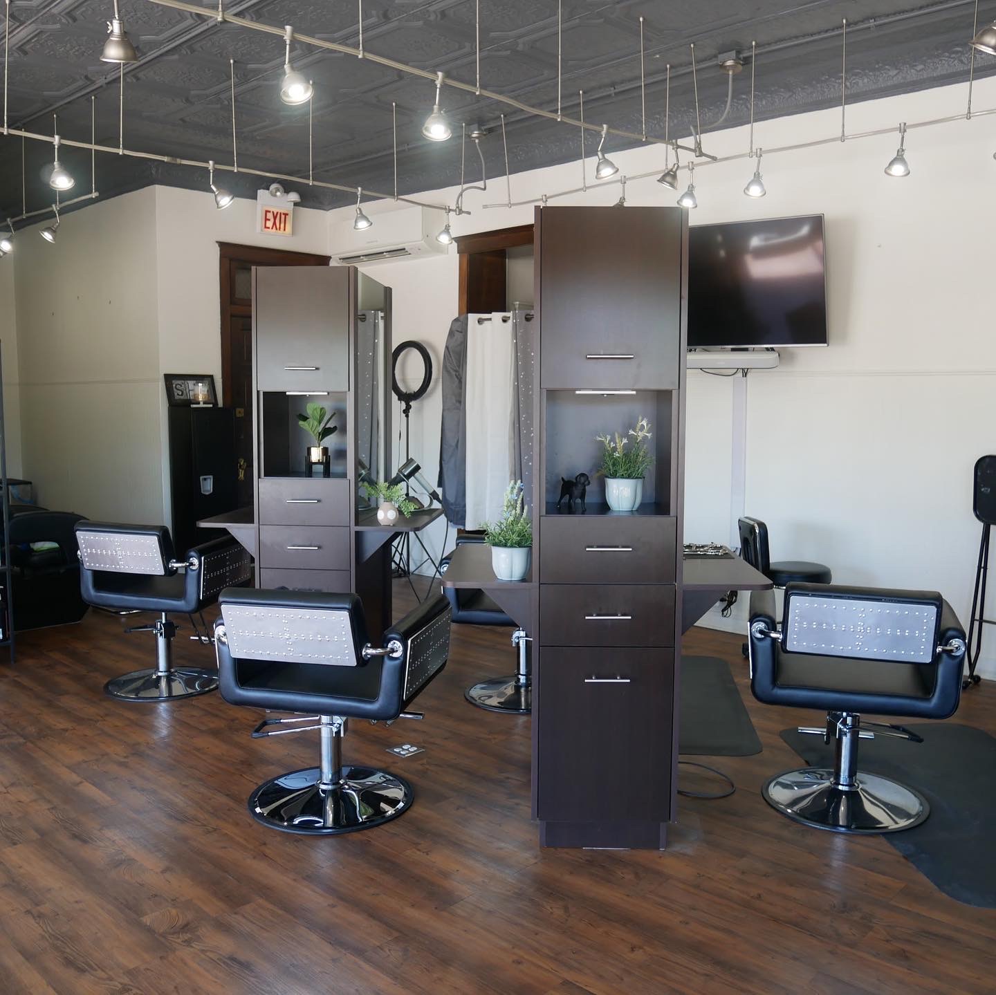 SHY Salon and Spa Andersonville