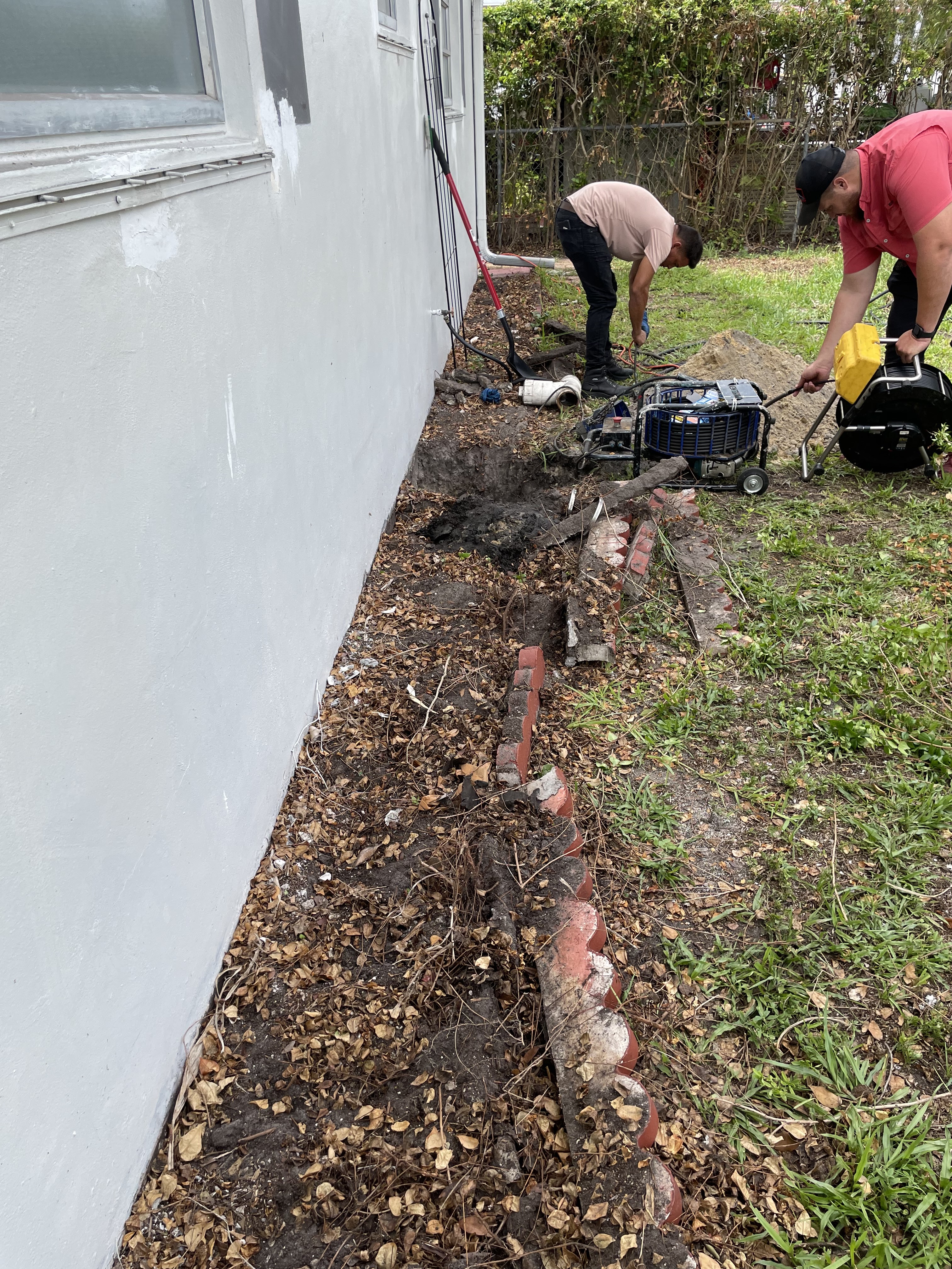 Sewer Solutions /Pipe lining /Septic