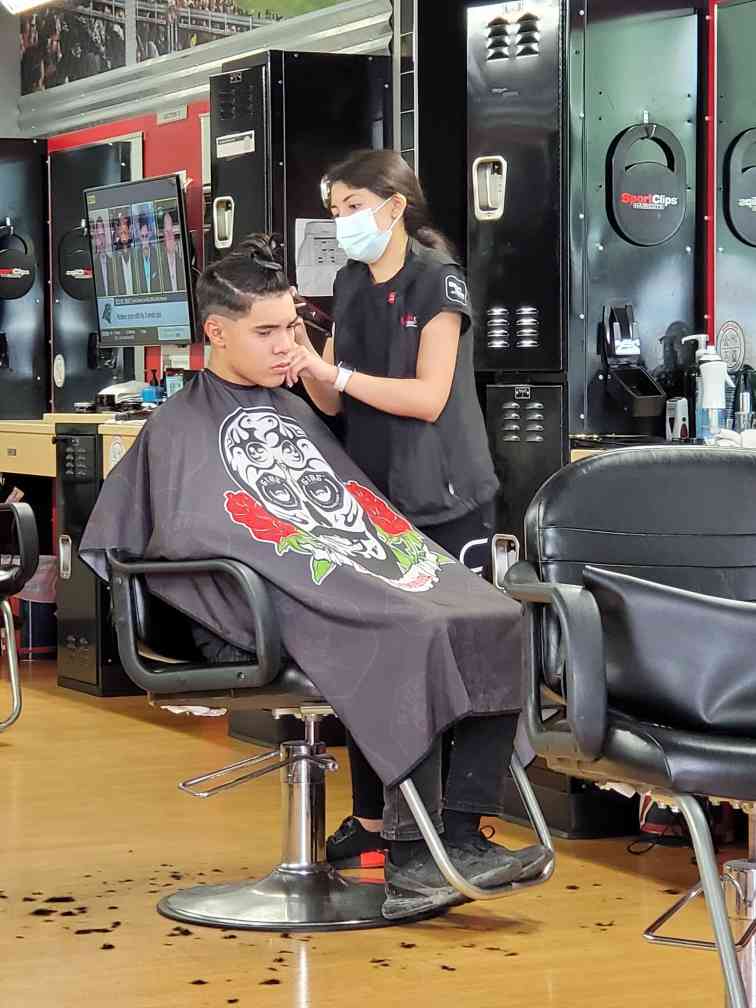 Sport Clips Haircuts of Houston W. 19th Street
