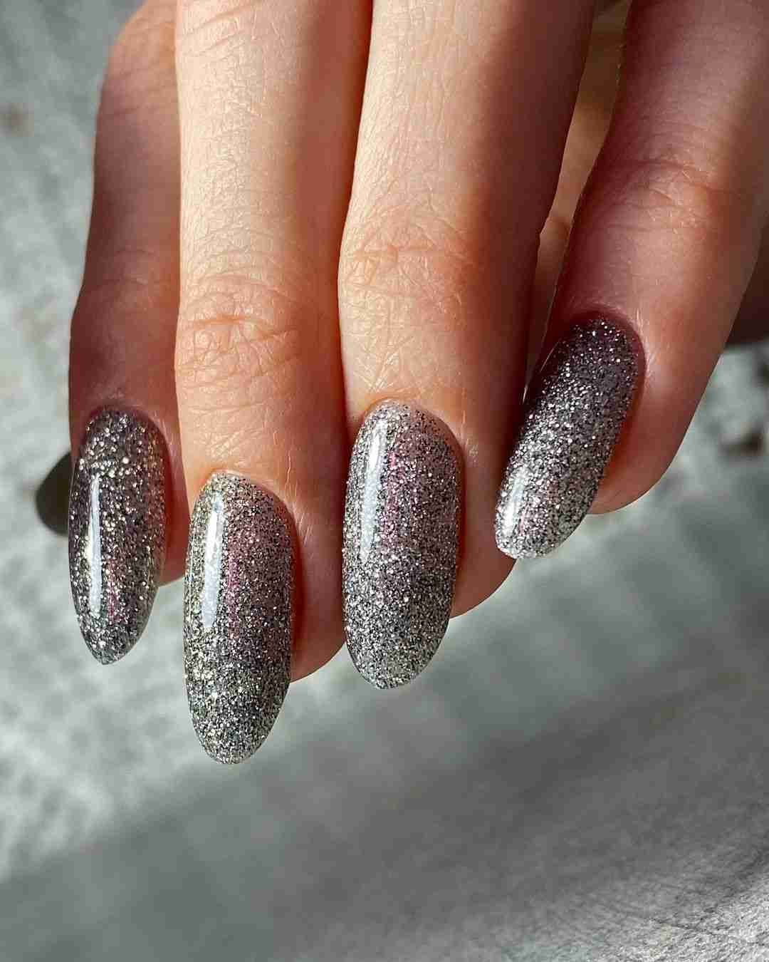 Status Russian Nail Salon