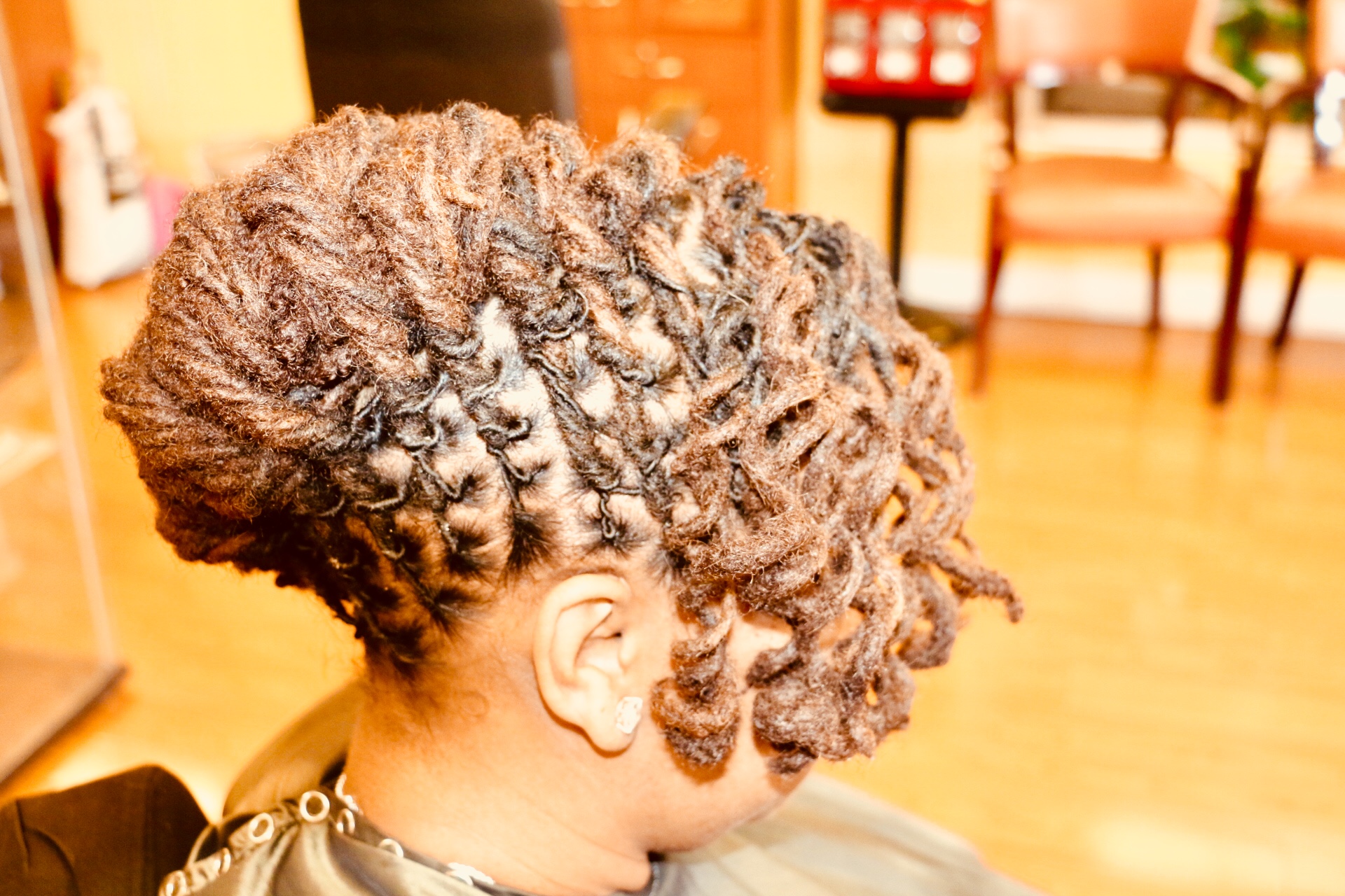 TWISTED ROOTS SALON