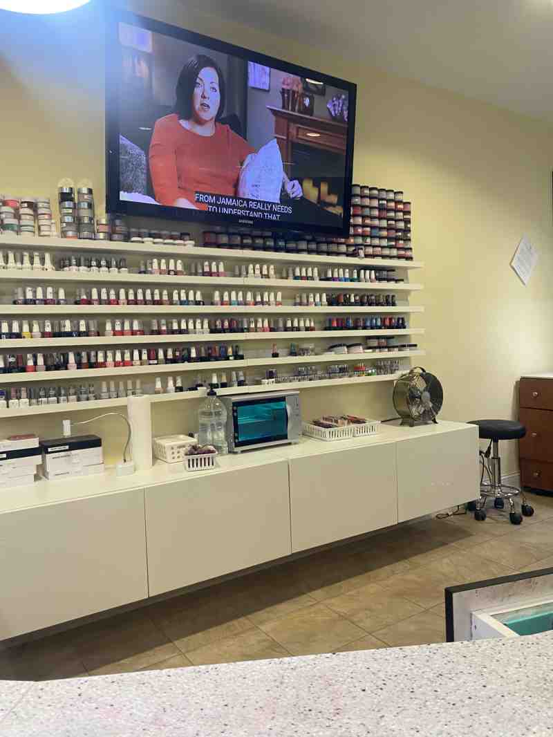 The Nail Lounge