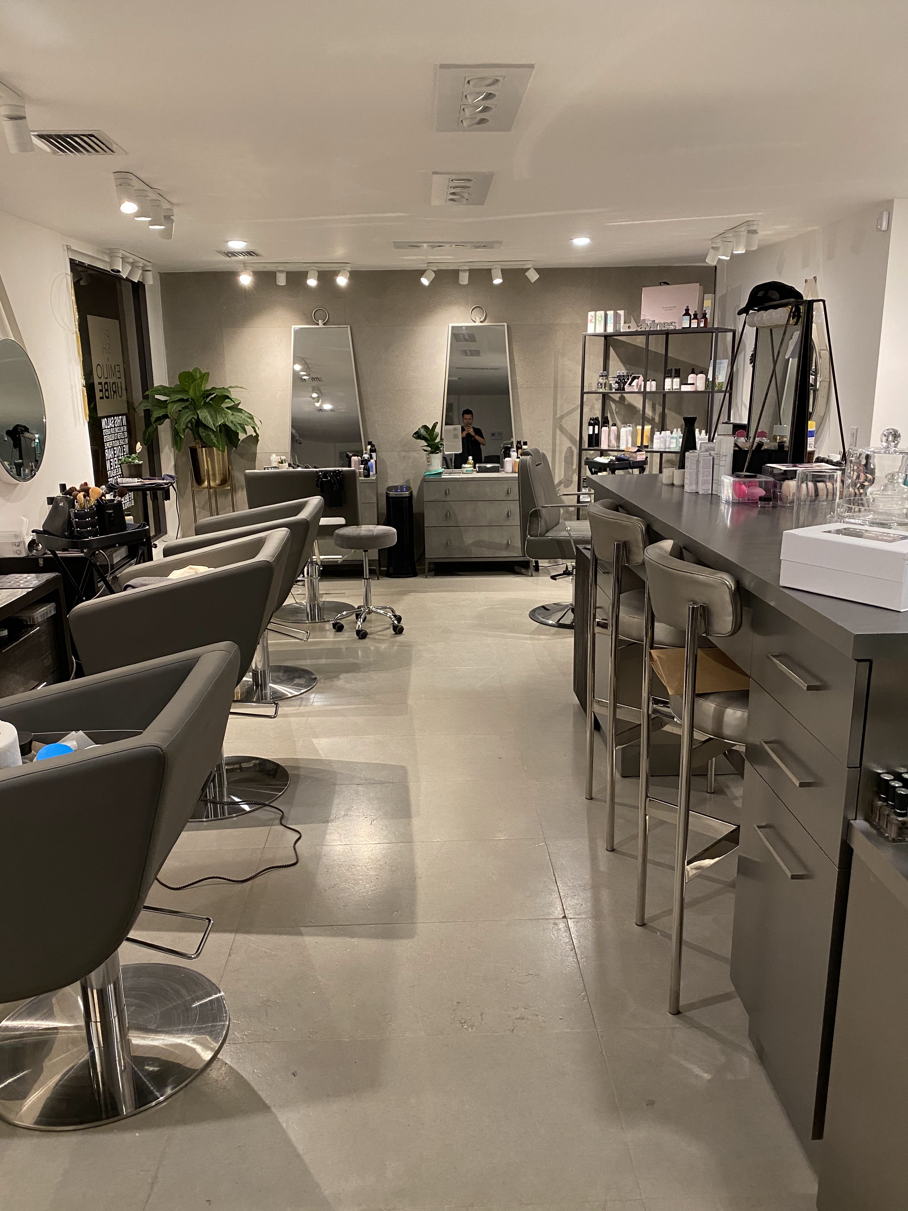 UBe beauty Salon / Barber / Boutique
