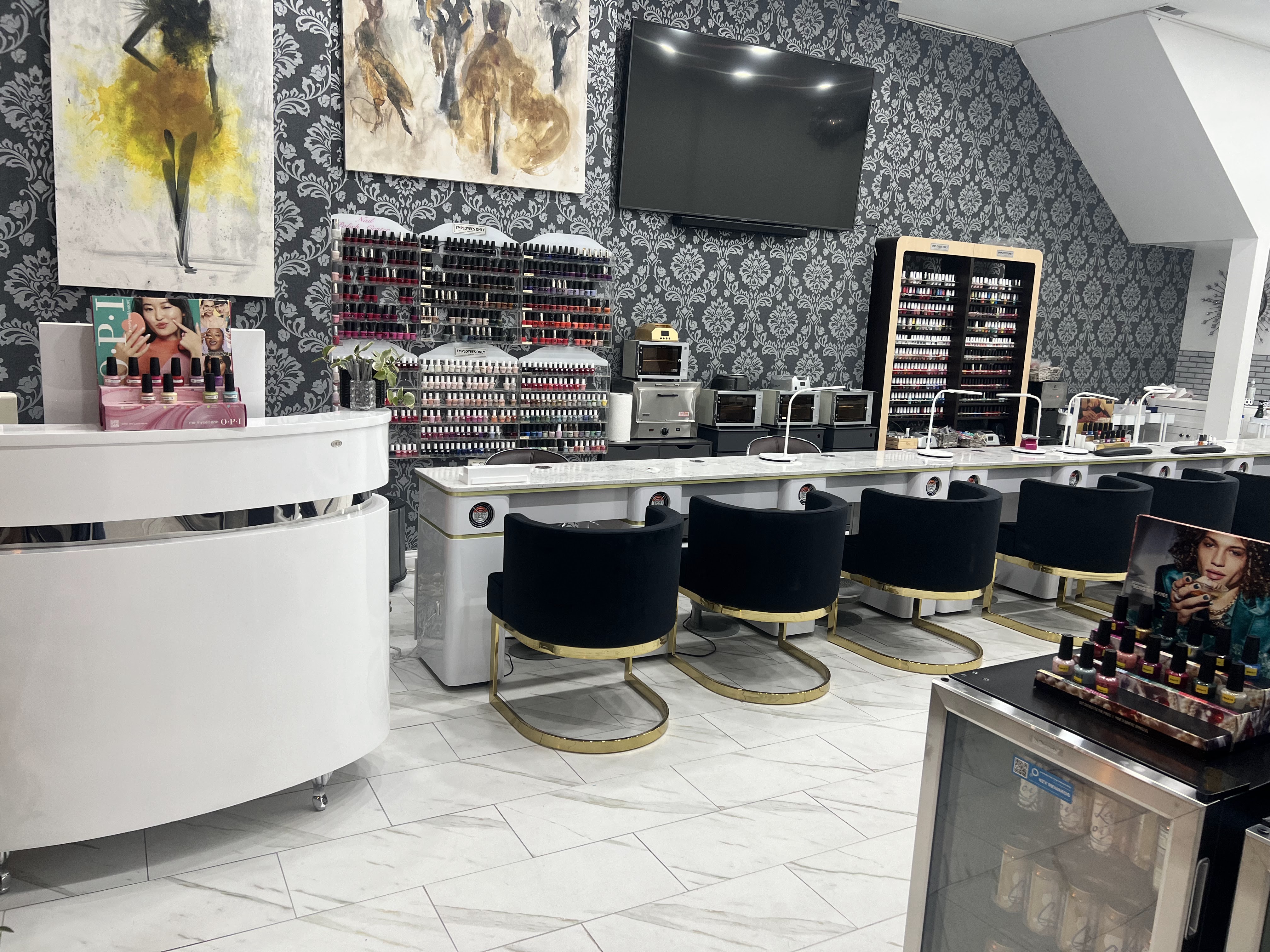 West Loop Nails Spa