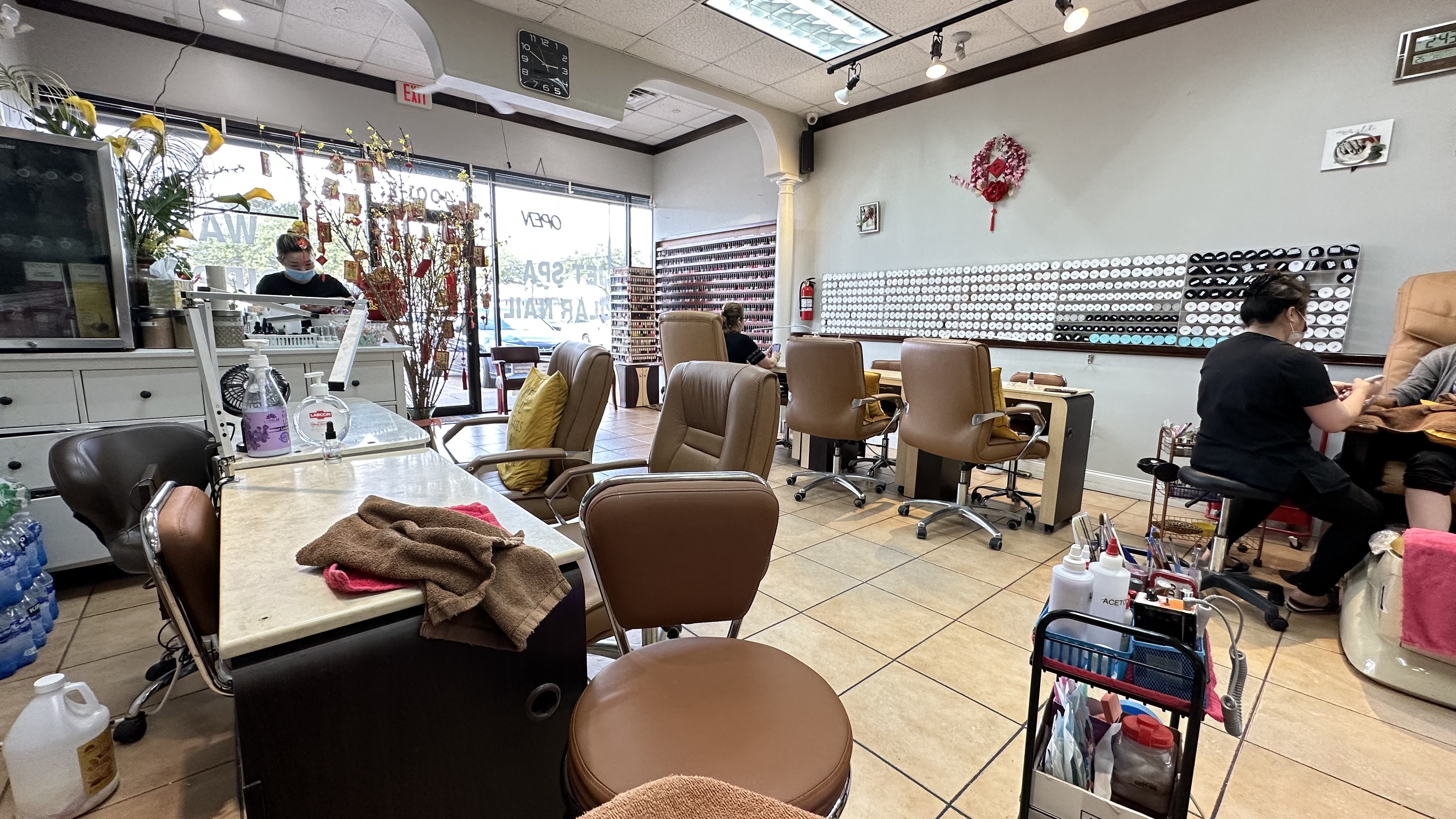 West U Nails & Facial