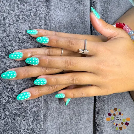 TP Pure Nails