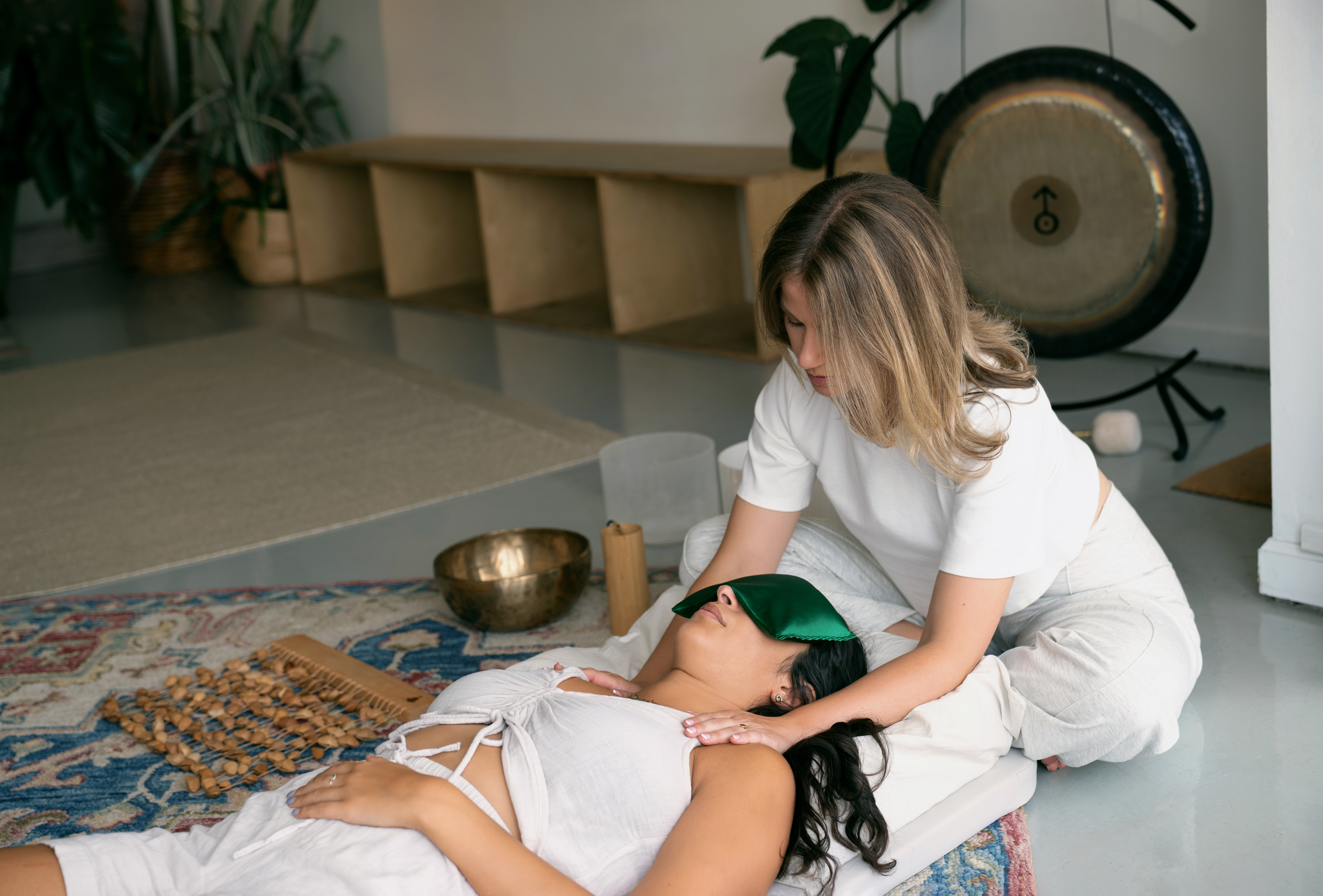Sacral Root — Somatic Coaching, Reiki, Breathwork & Sound Therapy in LA & Online