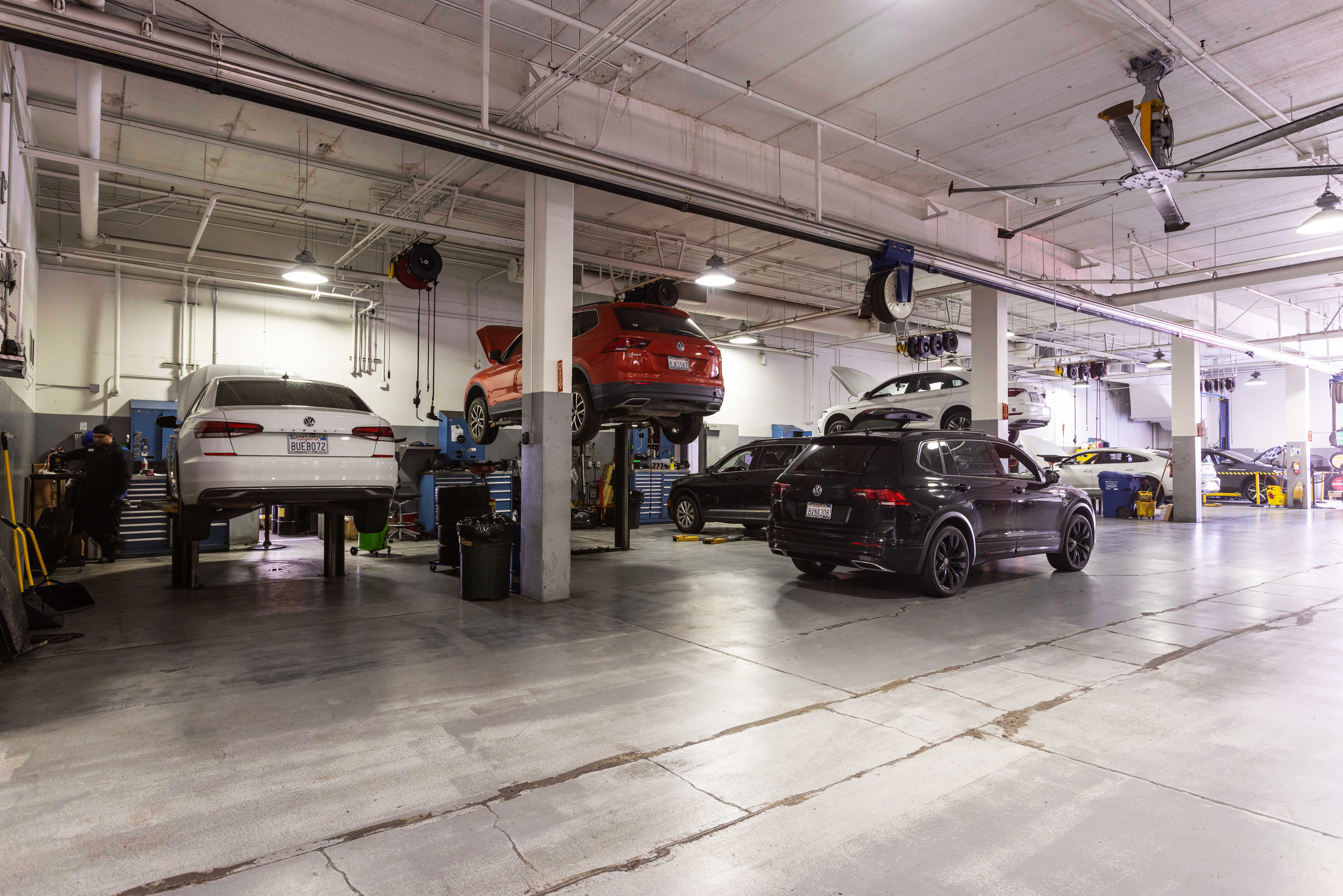 Volkswagen of Downtown LA Service Center